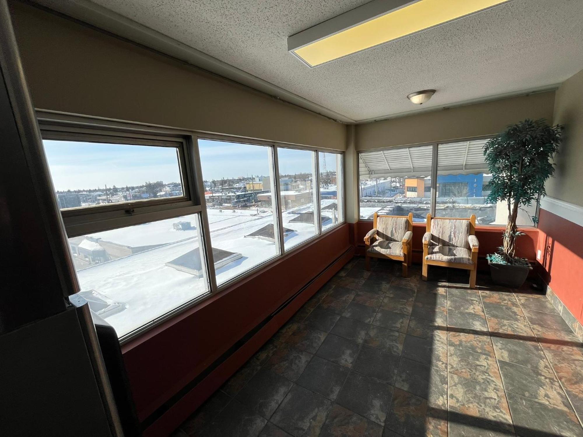 The Lodge Inn Edmonton Exterior photo